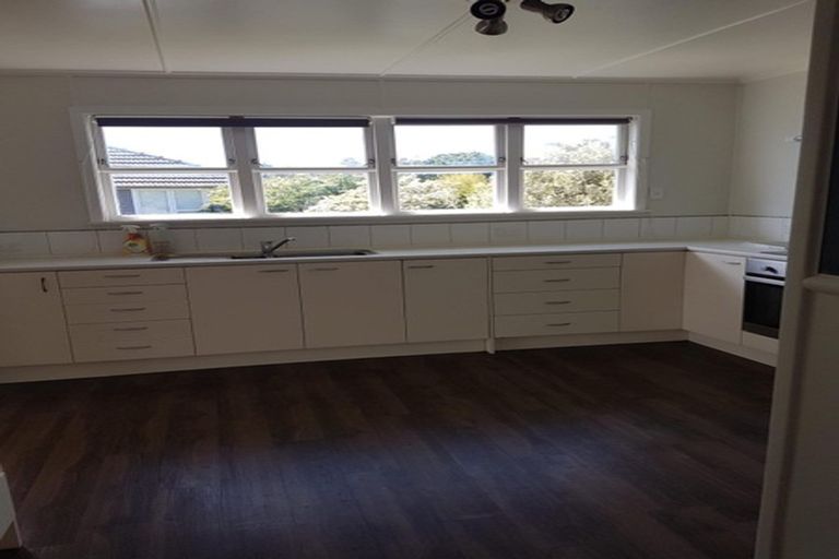 Photo of property in 20 Chippendale Crescent, Birkdale, Auckland, 0626