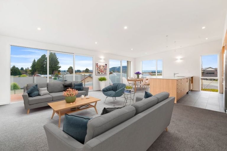 Photo of property in 4 Hollywood Rise, Wanaka, 9305