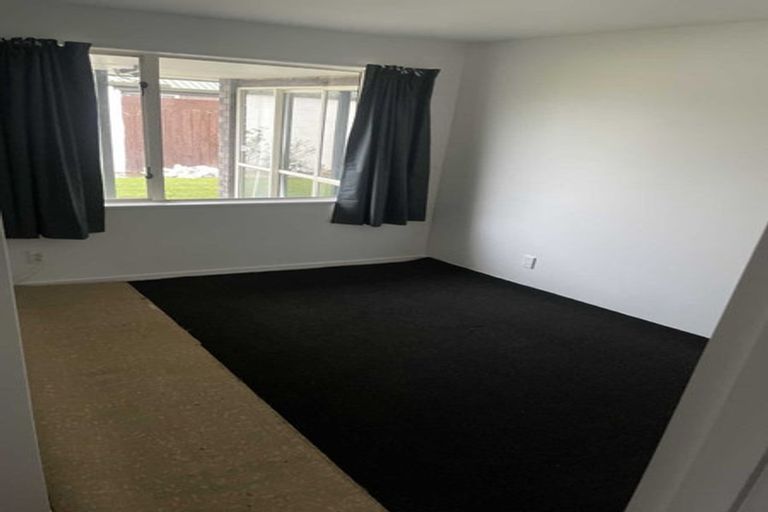 Photo of property in 2/200 Wainoni Road, Avondale, Christchurch, 8061