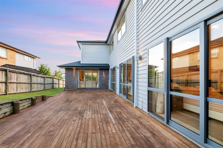 Photo of property in 11 Irongate Avenue, Ranui, Auckland, 0612