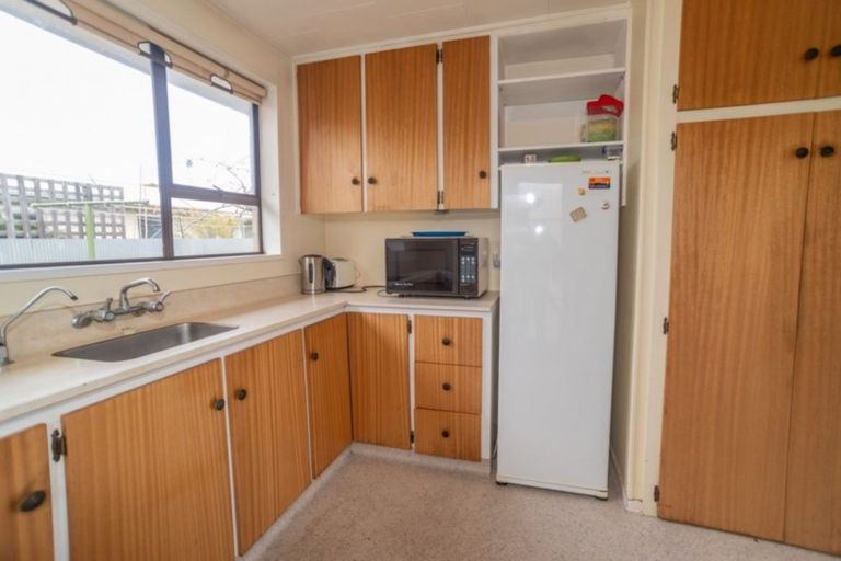 Photo of property in 2/12 Campbell Street, Alexandra, 9320