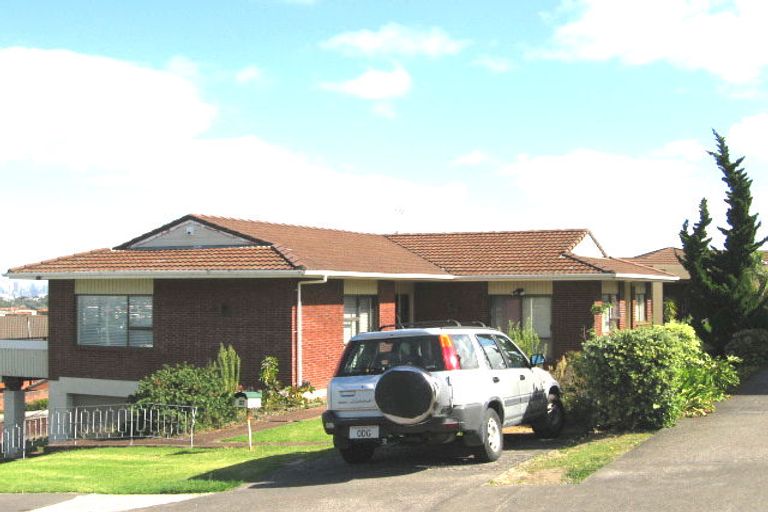 Photo of property in 60a Seaview Road, Castor Bay, Auckland, 0620