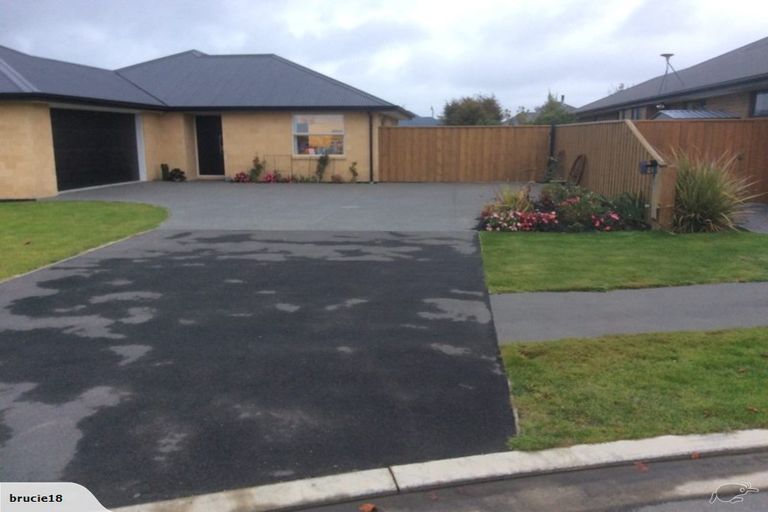 Photo of property in 44 Lewis Crescent, Rolleston, 7614