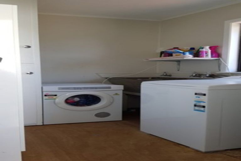 Photo of property in 38 Crawford Avenue, Mangere Bridge, Auckland, 2022