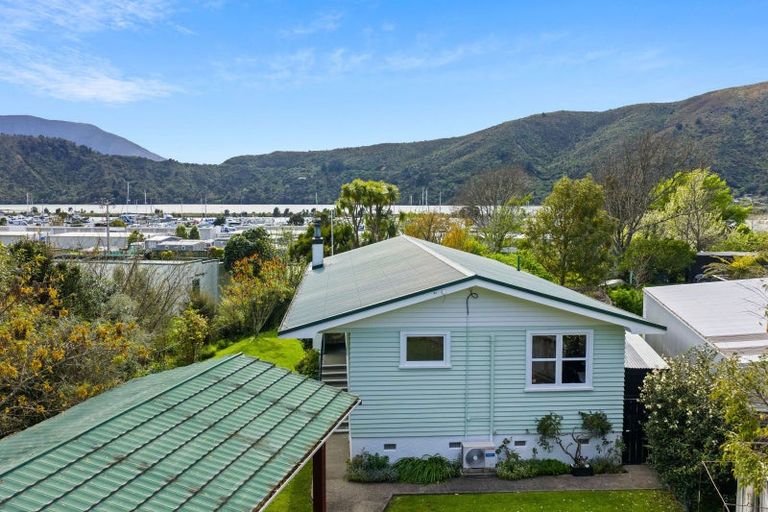 Photo of property in 62 Main Rd Havelock, Havelock, 7100