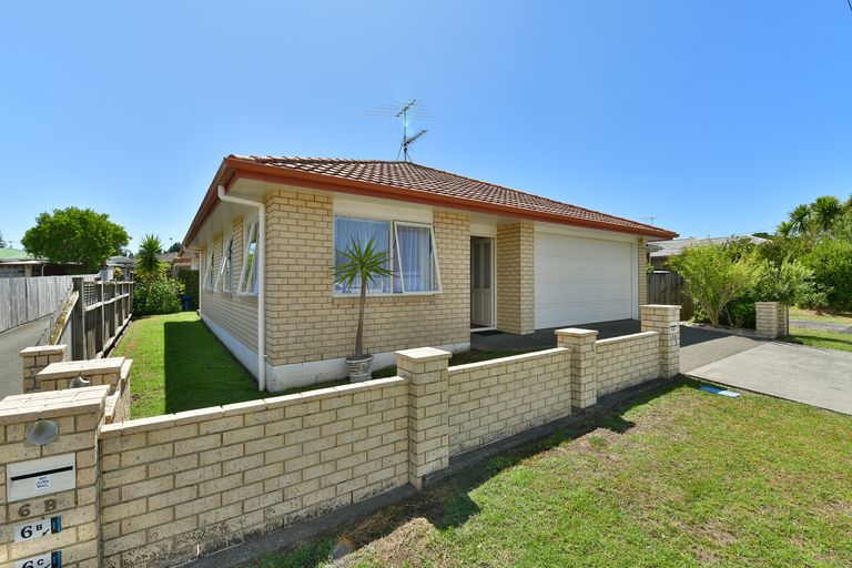 Photo of property in 6a Doment Crescent, Orewa, 0931