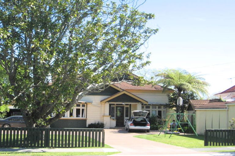 Photo of property in 96 Stout Street, Whataupoko, Gisborne, 4010