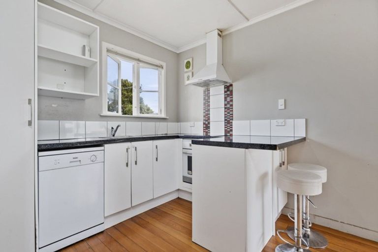 Photo of property in 32 Doone Street, Lynmouth, New Plymouth, 4310