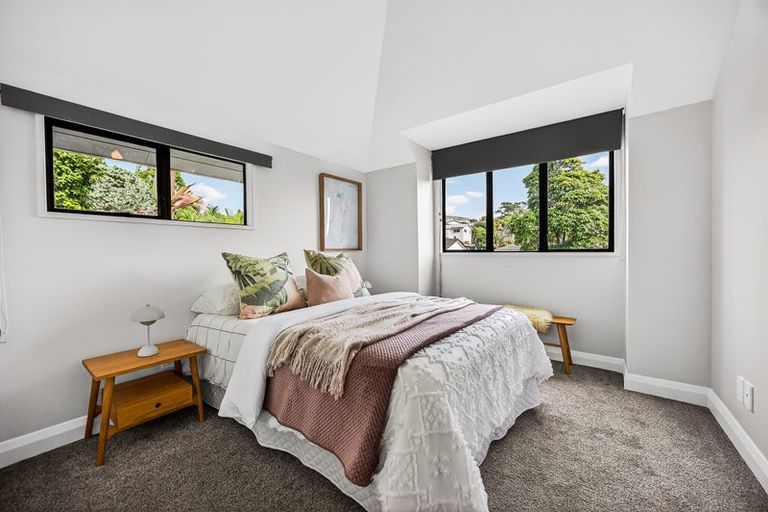 Photo of property in 44 William Bayes Place, Red Beach, 0932