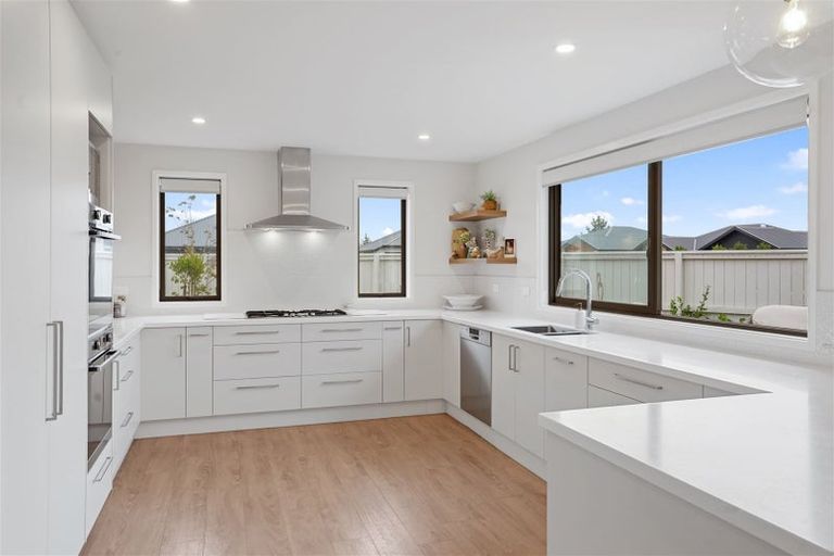 Photo of property in 52 Whitburn Avenue, Halswell, Christchurch, 8025