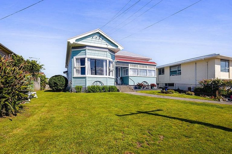 Photo of property in 3 Victoria Street, Hawera, 4610