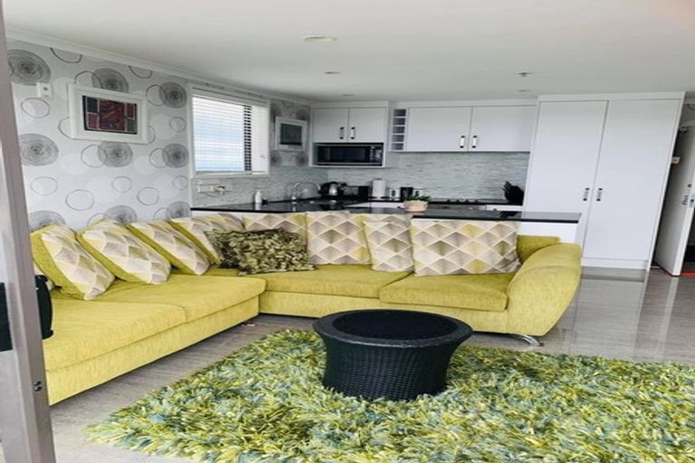 Photo of property in The Rennaissance, 16i/18 Ronwood Avenue, Manukau, Auckland, 2104