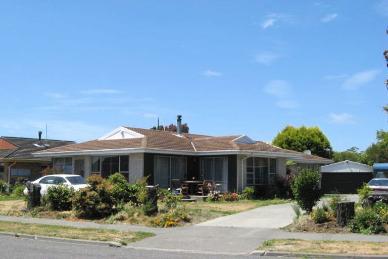 Photo of property in 36 Delaware Crescent, Russley, Christchurch, 8042