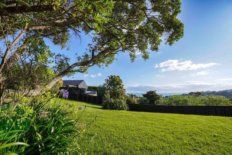 Photo of property in 28 Pacific Parade, Surfdale, Waiheke Island, 1081