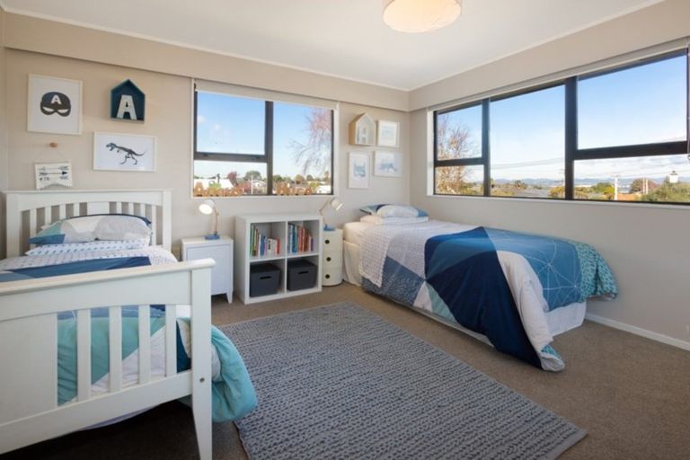 Photo of property in 23 Maranui Avenue, Point Chevalier, Auckland, 1022