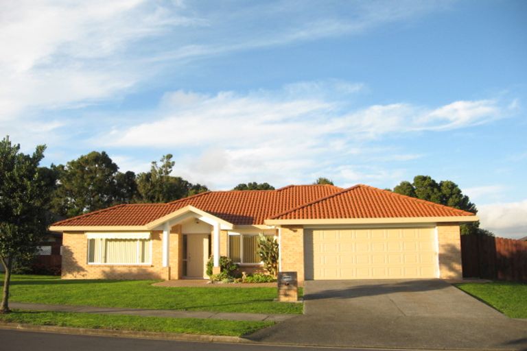 Photo of property in 12 Norm Pellow Drive, Manurewa, Auckland, 2105