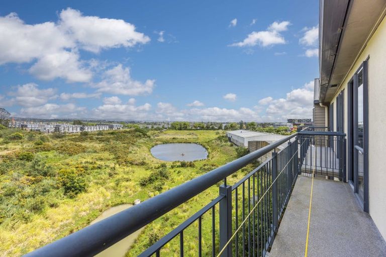 Photo of property in 6c/17 Crown Lynn Place, New Lynn, Auckland, 0600