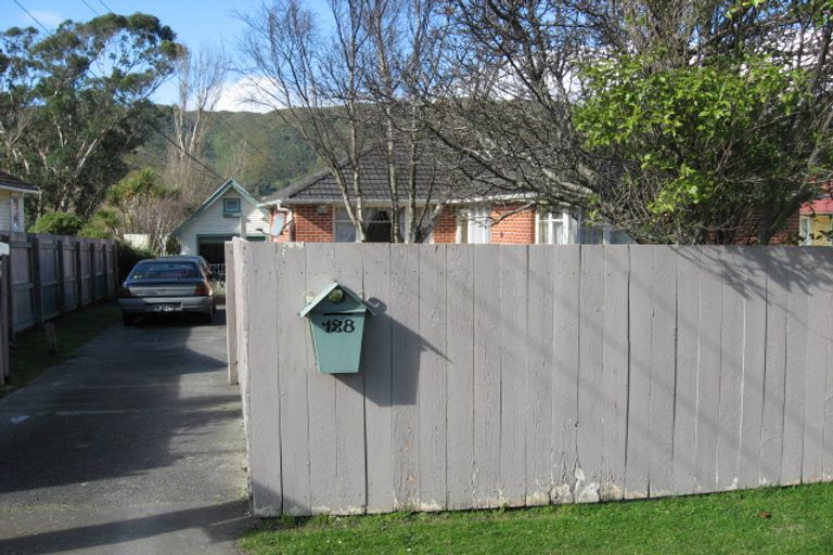 Photo of property in 128 Wellington Road, Wainuiomata, Lower Hutt, 5014