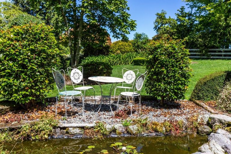 Photo of property in 52 Whakaroa Road, Kinloch, Taupo, 3385