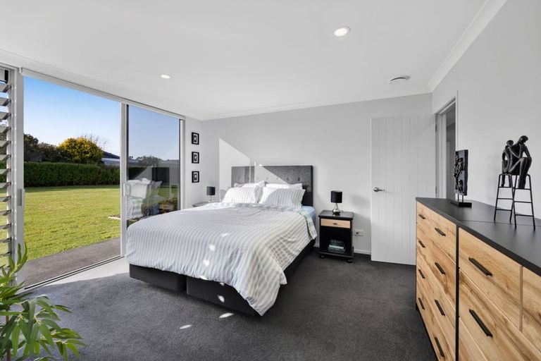 Photo of property in 427 Cardiff Road, Pembroke, Stratford, 4391