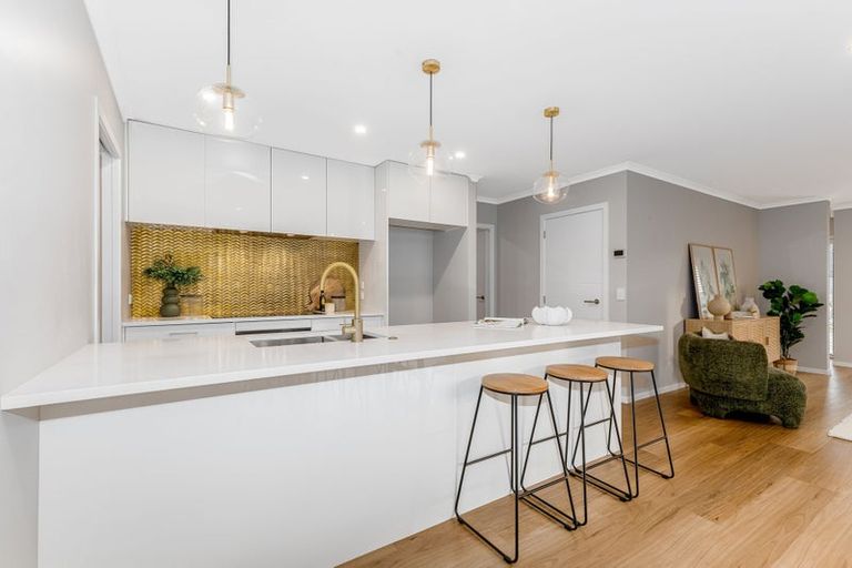 Photo of property in 11 Te Hoiere Street, Aotea, Porirua, 5024