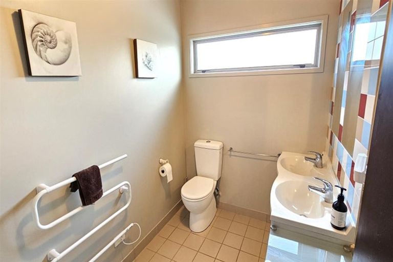 Photo of property in 102 Sands Crescent, Matarangi, Whitianga, 3592