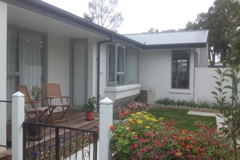 Photo of property in 4/33 Darvel Street, Riccarton, Christchurch, 8011