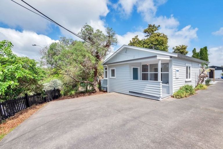 Photo of property in 21 Glendale Road, Glen Eden, Auckland, 0602