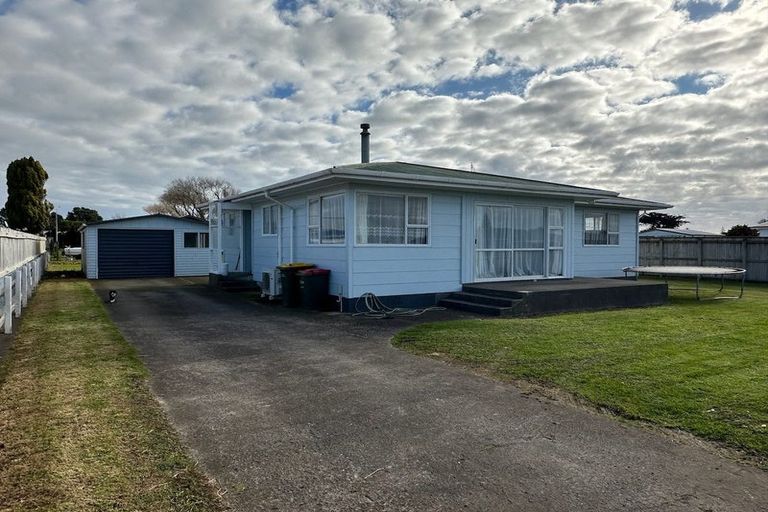 Photo of property in 107 Cracroft Street, Waitara, 4320