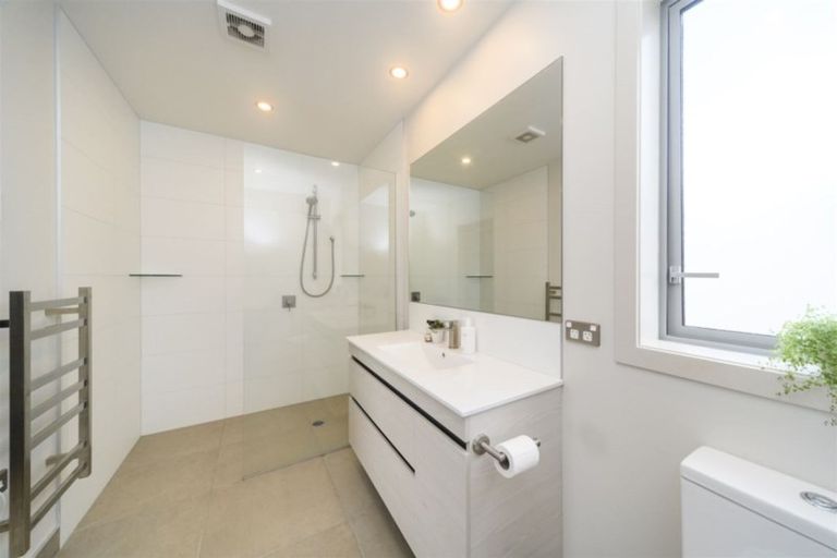 Photo of property in 4 Tennyson Avenue, Kelvin Grove, Palmerston North, 4414