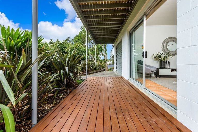 Photo of property in 12 Gretel Place, Hillcrest, Auckland, 0627