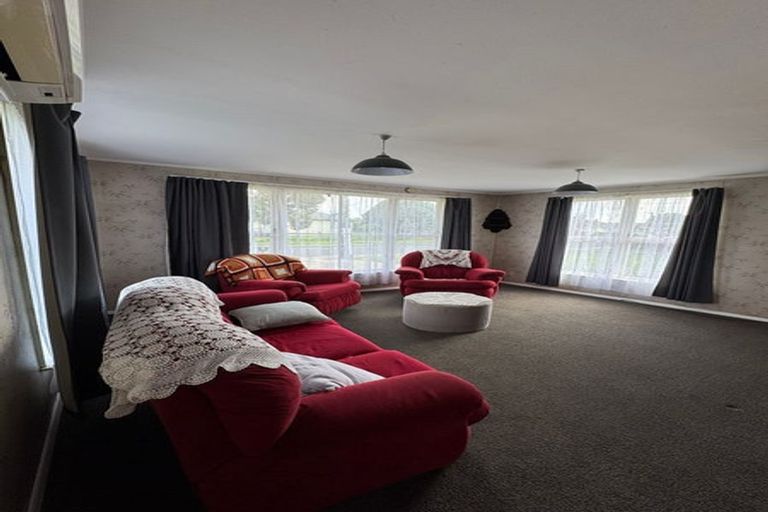 Photo of property in 12 Calvert Street, Papakura, 2110