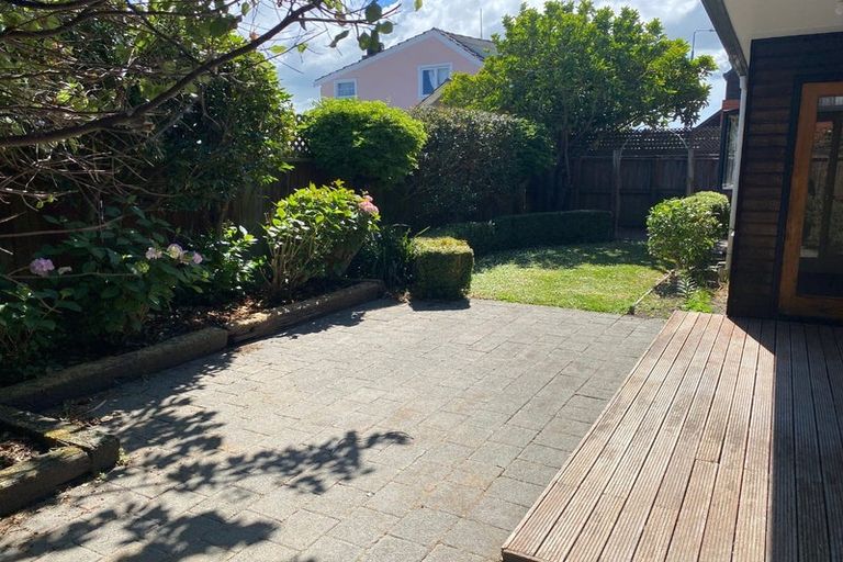 Photo of property in 9 Clyde Road, Upper Riccarton, Christchurch, 8041