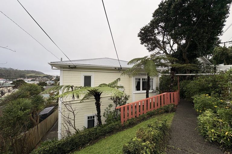 Photo of property in 8 Blythe Street, Berhampore, Wellington, 6023