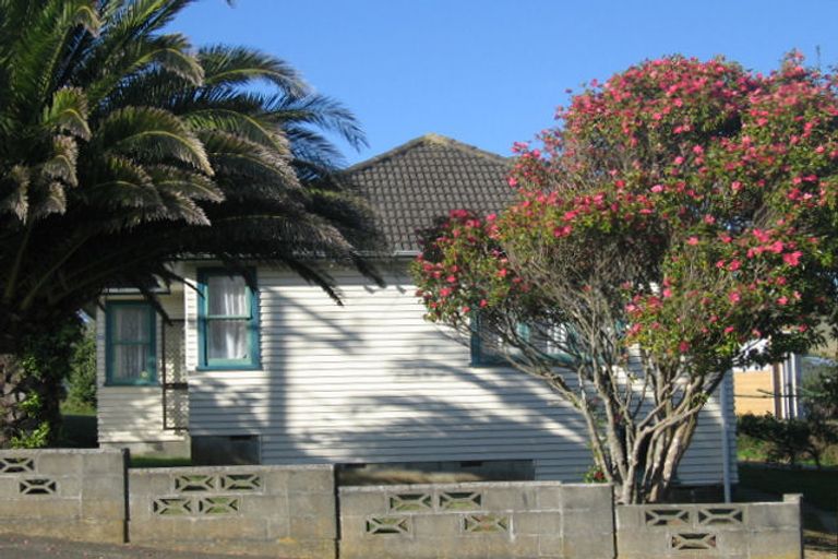 Photo of property in 38 Fantame Street, Cannons Creek, Porirua, 5024