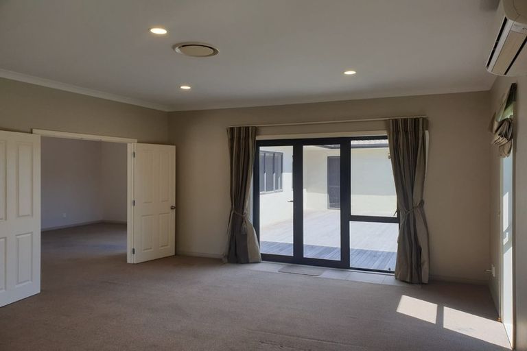 Photo of property in 38 Rochfort Road, Havelock North, 4130