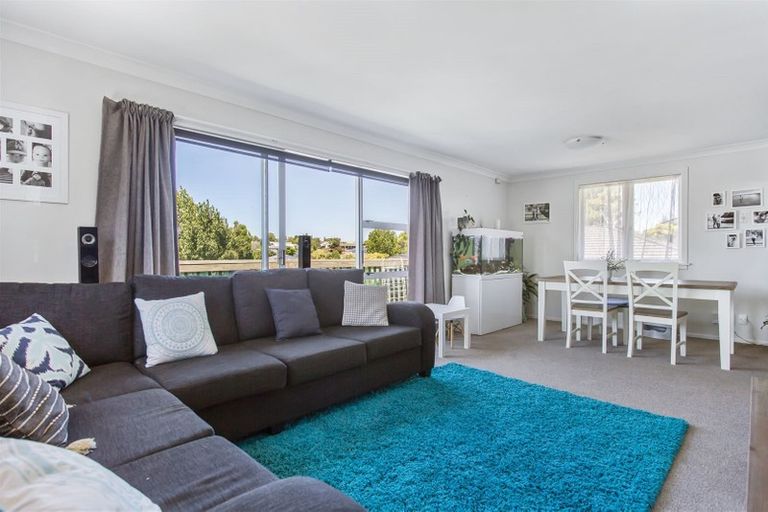Photo of property in 28 Forest Hill Road, Henderson, Auckland, 0612