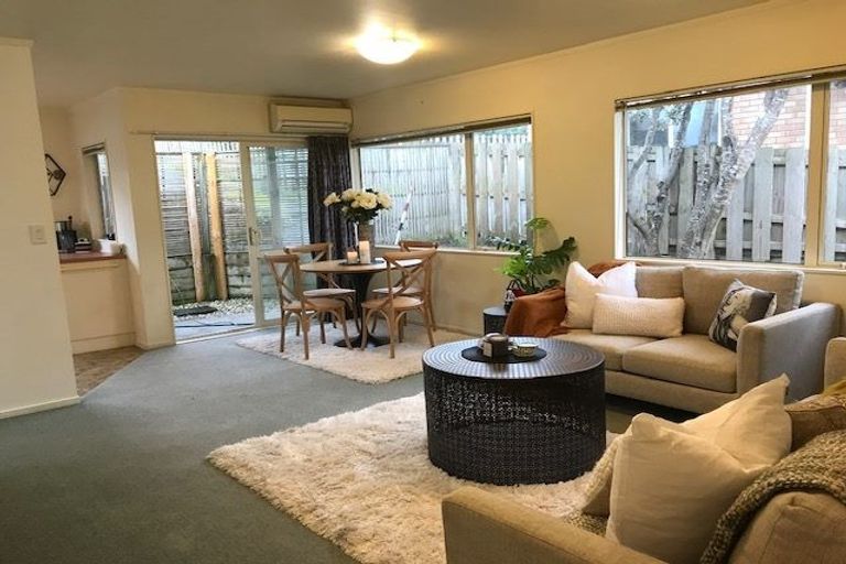 Photo of property in 1/7 Mably Court, Stanmore Bay, Whangaparaoa, 0932