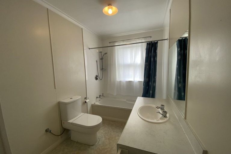 Photo of property in 293-295 Park Road, Hokowhitu, Palmerston North, 4410