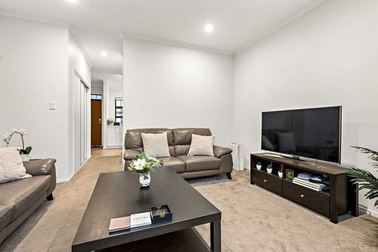 Photo of property in 13 Wai Place, Westgate, Auckland, 0614