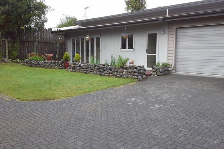 Photo of property in 2/18 Frederick Street, Two Mile Bay, Taupo, 3330