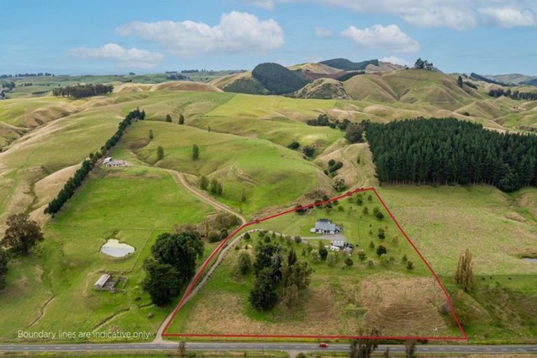 Photo of property in 180a Tikokino Road, Waipawa, 4273