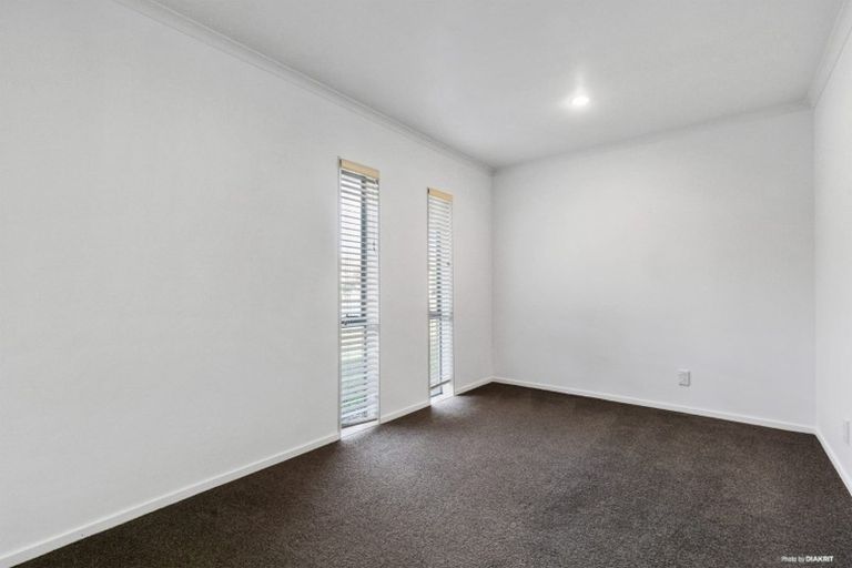Photo of property in 14 Princeton Parade, Albany, Auckland, 0632