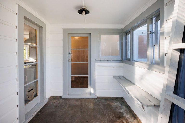 Photo of property in 16 Queen Street, Feilding, 4702