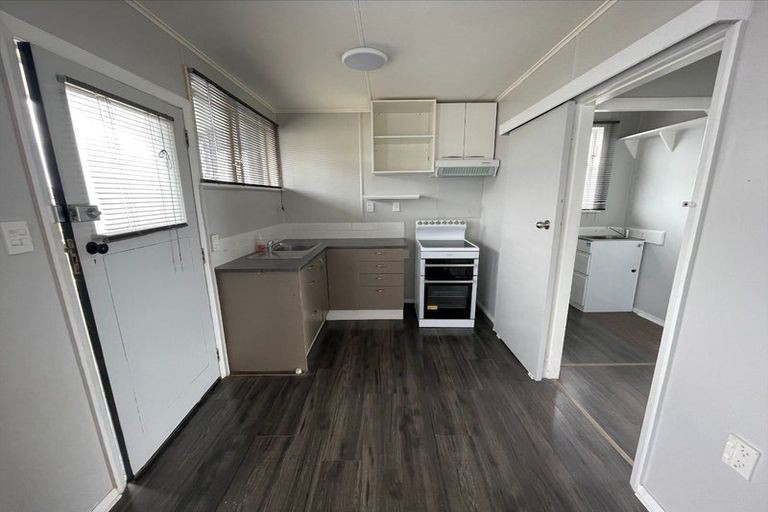 Photo of property in 2 Tiki Street, Castlecliff, Whanganui, 4501