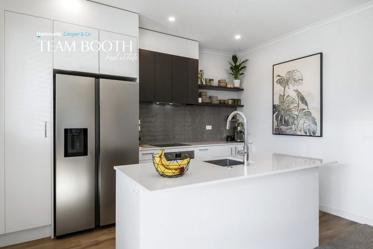 Photo of property in 8/1 Genevieve Lane, Hobsonville, Auckland, 0616