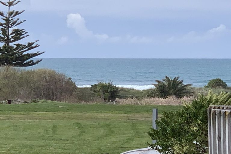 Photo of property in 68 Harper Road, Waimarama, Havelock North, 4294