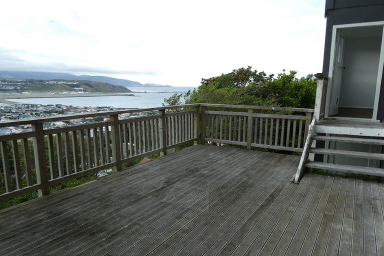 Photo of property in 53 Sutherland Road, Melrose, Wellington, 6023