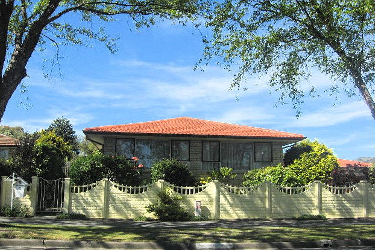 Photo of property in 6 Fenmere Place, Burwood, Christchurch, 8083