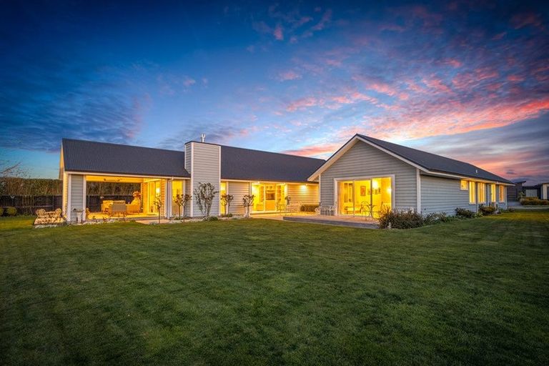 Photo of property in 5 Westmere Mews, West Melton, 7618